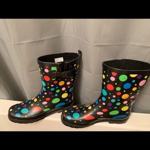 Size 12m rain boots